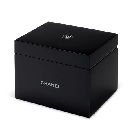 chanel la boite laquee